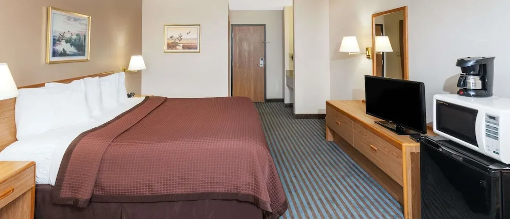 Days Inn by Wyndham Charleston