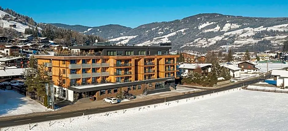 AlpenParks Hotel & Apartment Taxacher