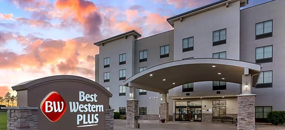 Best Western Plus Williston Hotel & Suites