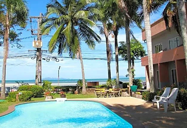 Jinta Hotel Nathon Beach