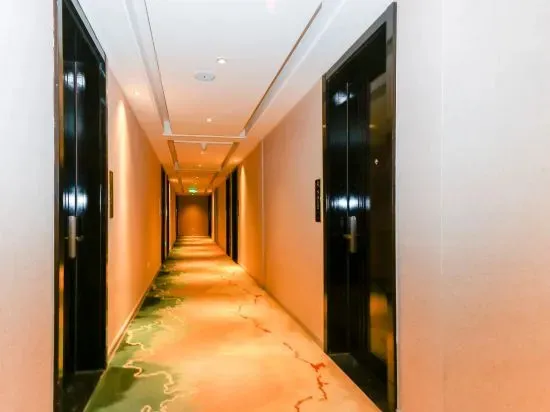 Ganzhou Mediterranean Style Hotel (Airport High-speed Railway West Station Store)