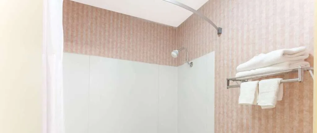 Days Inn by Wyndham Holladay