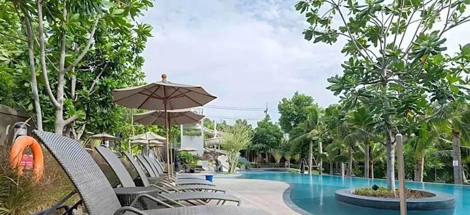 High Floor Sea View 2 BR Near Walking Street