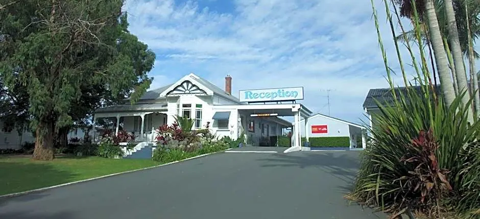Colonial Court Motor Inn