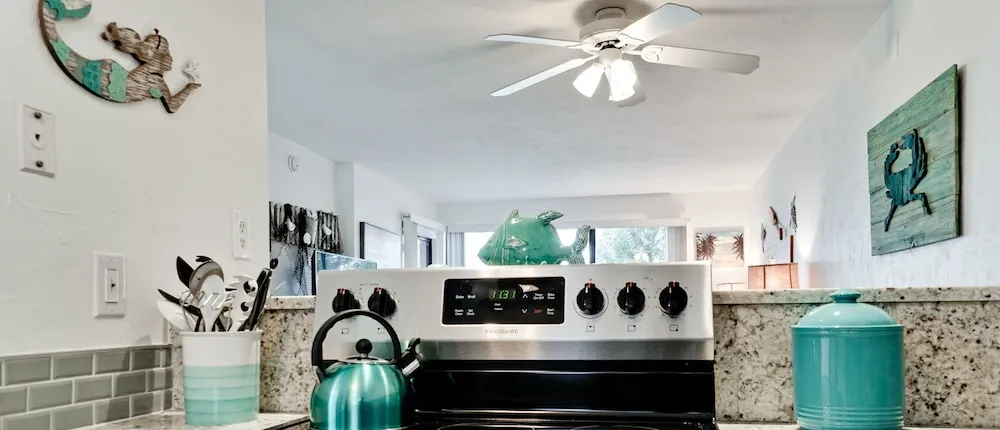 Runaway Bay 122 - 1715310