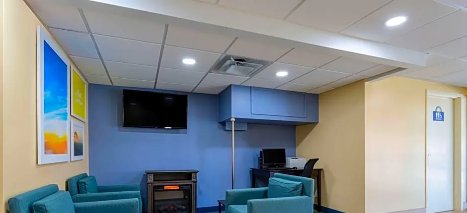 Days Inn by Wyndham Augusta