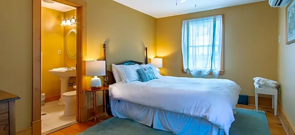 Emilyville Inn