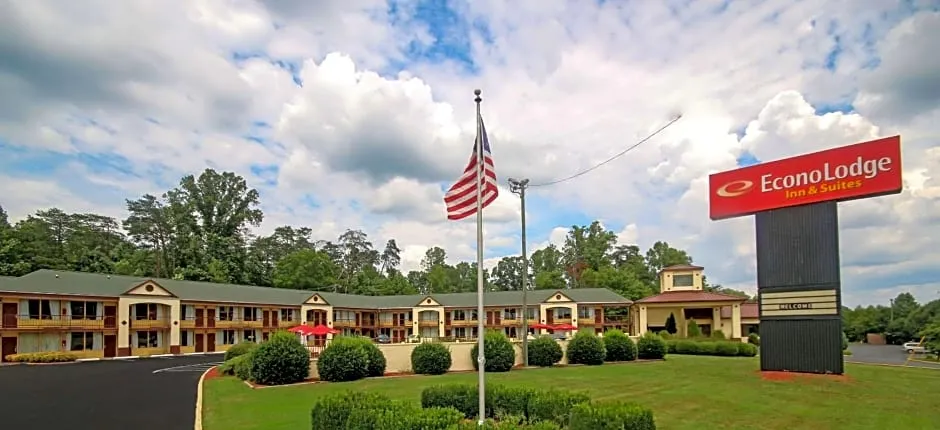 Econo Lodge Inn And Suites - Pilot Mountain