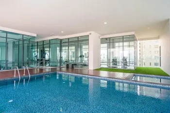 Locals Bangkok The Rich Sathorn-Taksin, Bangkok