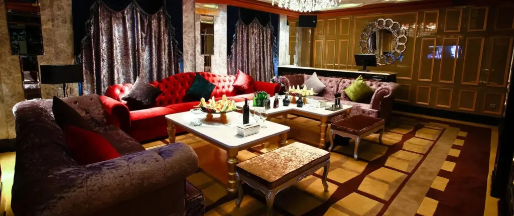 Chengdu Celebrity Upper Class Hotel