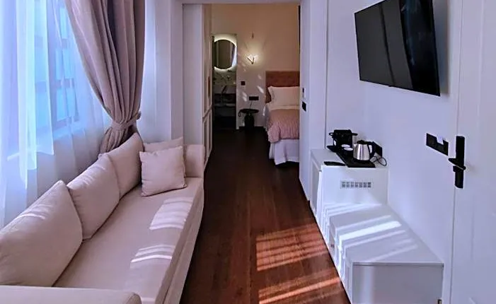 Jensen Luxury Suites