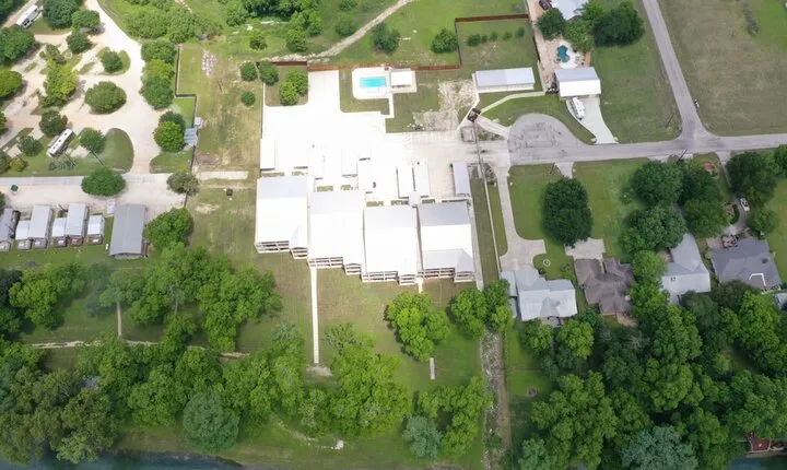 Stairway To Heaven Rg204 3 Bedroom Condo by RedAwning