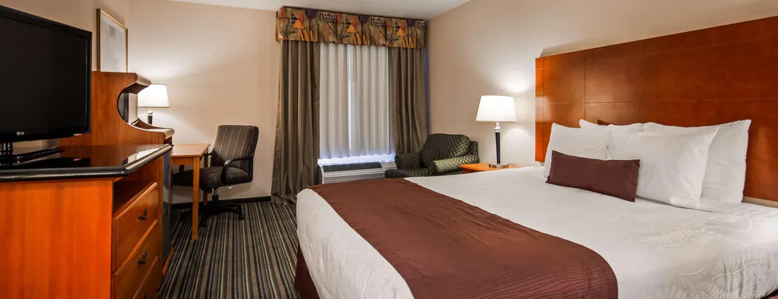 Best Western Plus Twin View Inn & Suites