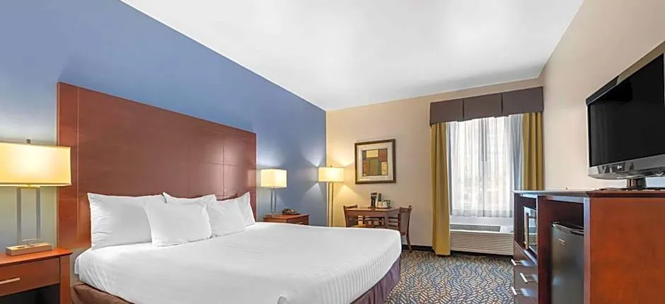Best Western Plus Covered Bridge Inn