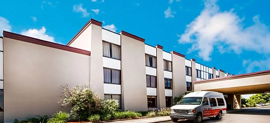 Clarion Hotel & Conference Center