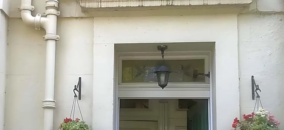 Mackenzie Guest house