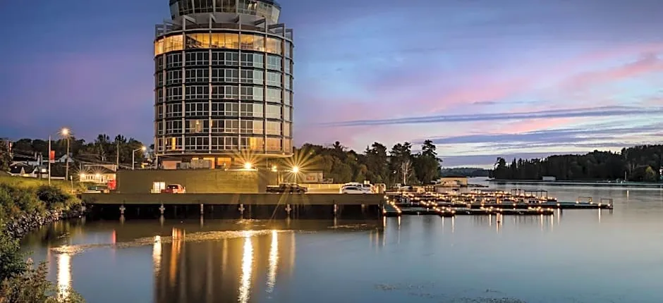 Clarion Lakeside Inn & Conference Centre