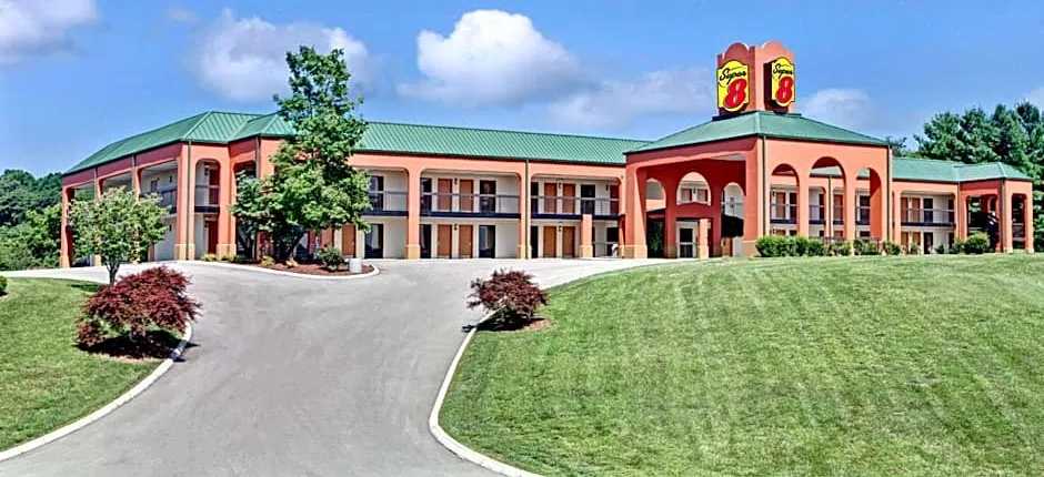 Super 8 by Wyndham Knoxville East