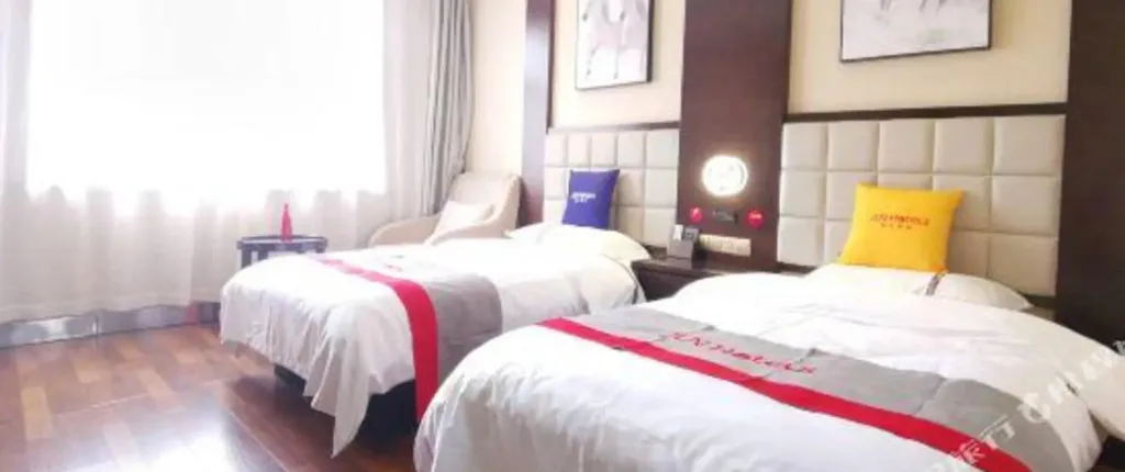 Junyi Hotel(Century Hualian store of Wenzhou Commercial Street)