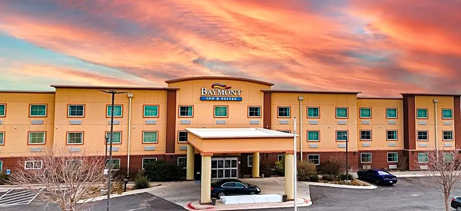 Baymont by Wyndham Midland Center