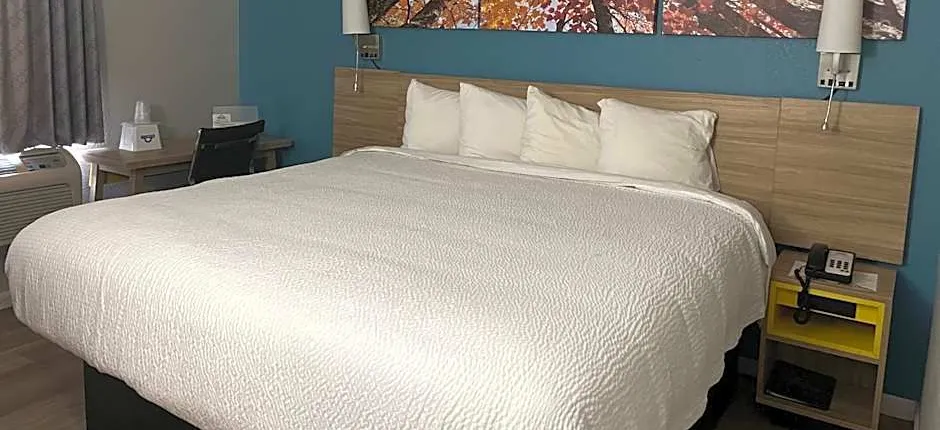 Days Inn by Wyndham Warrensburg