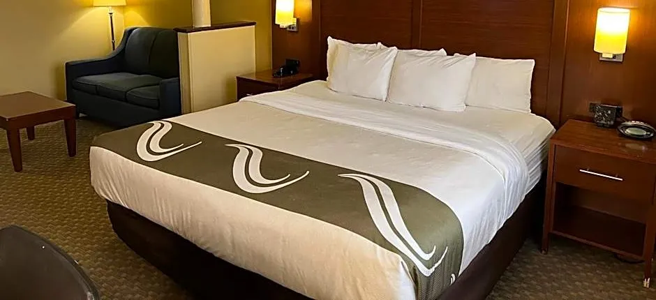 Quality Suites Midland