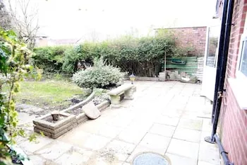 Deluxe 4-bed House Close2 Wembley Stadium