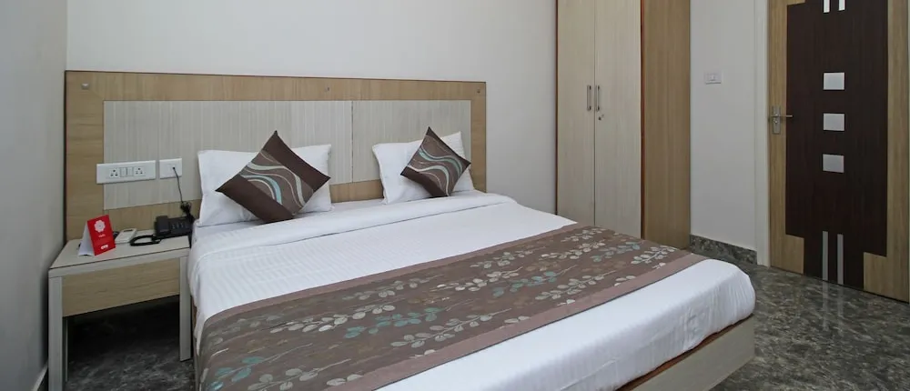 Homely Hotel near Sector 31 Gurgaon