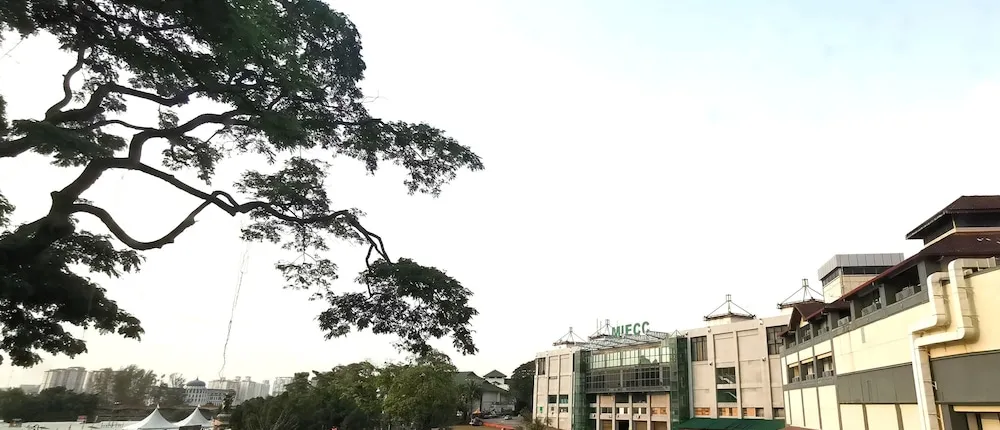 Top Holiday Hotel Mines Seri Kembangan