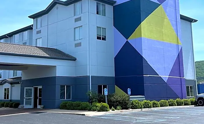 Spark by Hilton Lynchburg