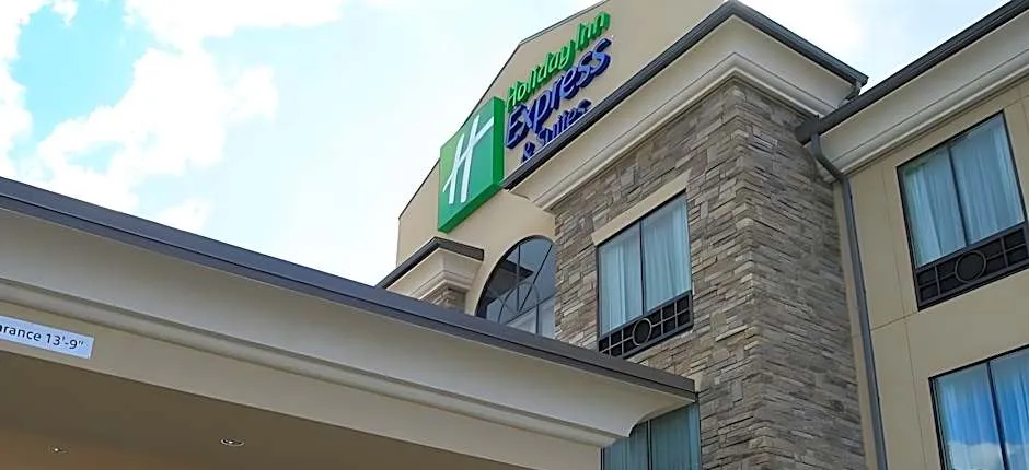 Holiday Inn Express & Suites Youngstown West I 80 By IHG