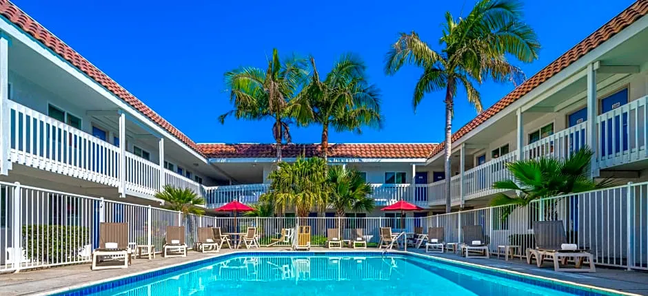 Studio 6 Suites Carpinteria, CA Santa Barbara South