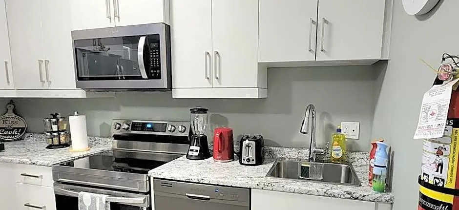 QUIET & COZY MODERN SUITE CLOSE TO RCMP