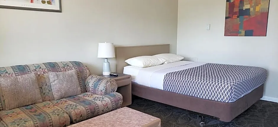 Lamplighter Inn