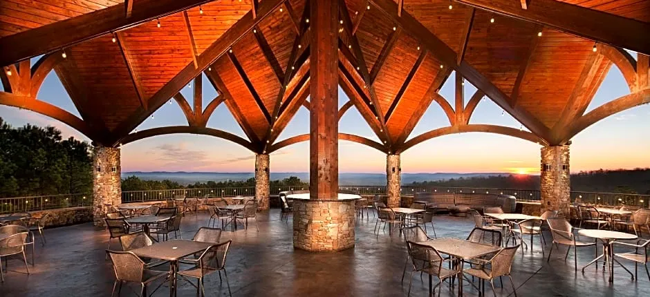 Aiden by Best Western Warm Springs Hotel and Event Center