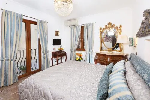 Luxury Villa Taormina city center, terrace with views