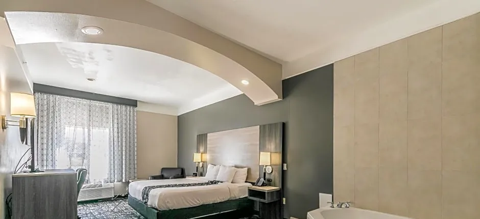 La Quinta Inn & Suites by Wyndham Granbury