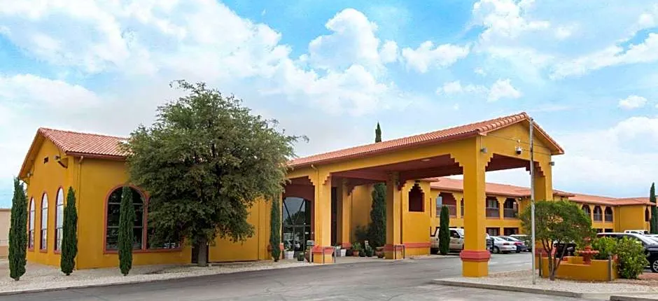 Days Inn by Wyndham Carlsbad