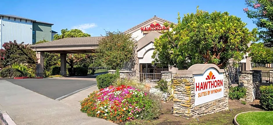 Hawthorn Suites by Wyndham Napa Valley