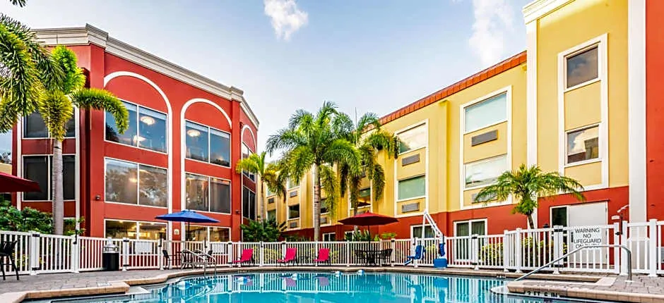 Holiday Inn Express Hotel & Suites Bradenton West By IHG