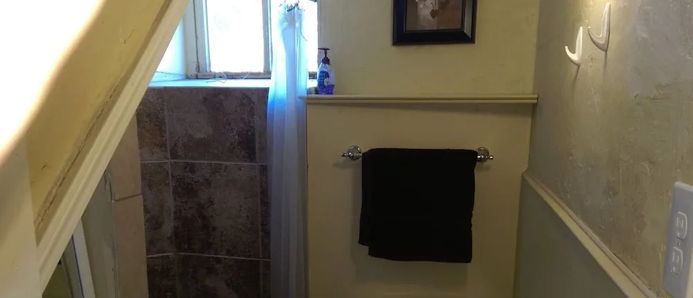 Room 5 Boulder Crescent Inn Boutique hotels for Rent in Colorado Spr