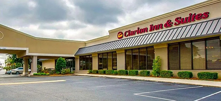 Clarion Inn & Suites Dothan South