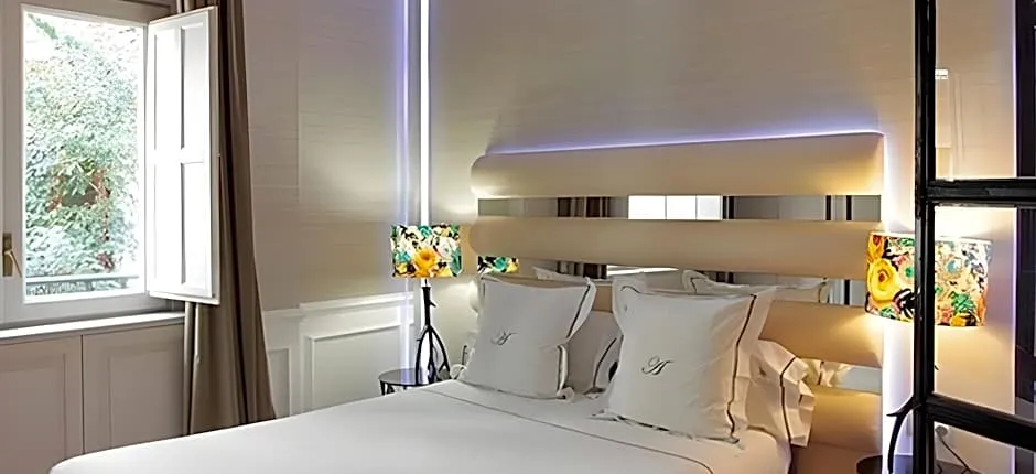 ApartaSuites Satellite by Abalu Hotels