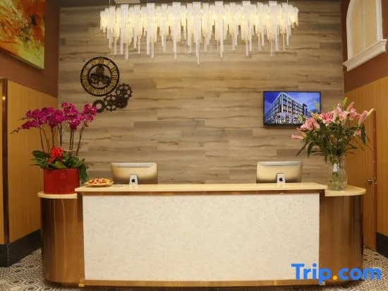Midi Hotel