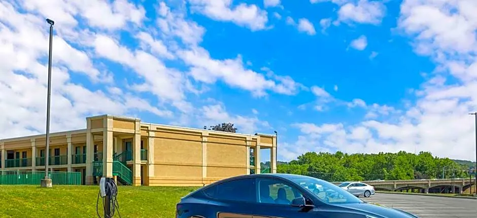 MainStay Suites North - Central York