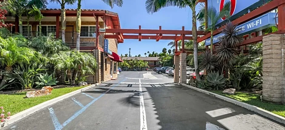 Motel 6 Carlsbad, Ca- North