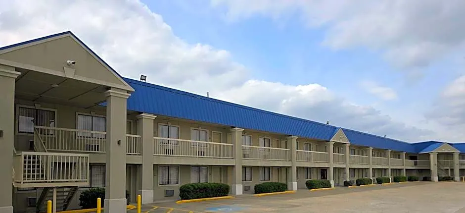 Baymont by Wyndham McAlester Hwy 69