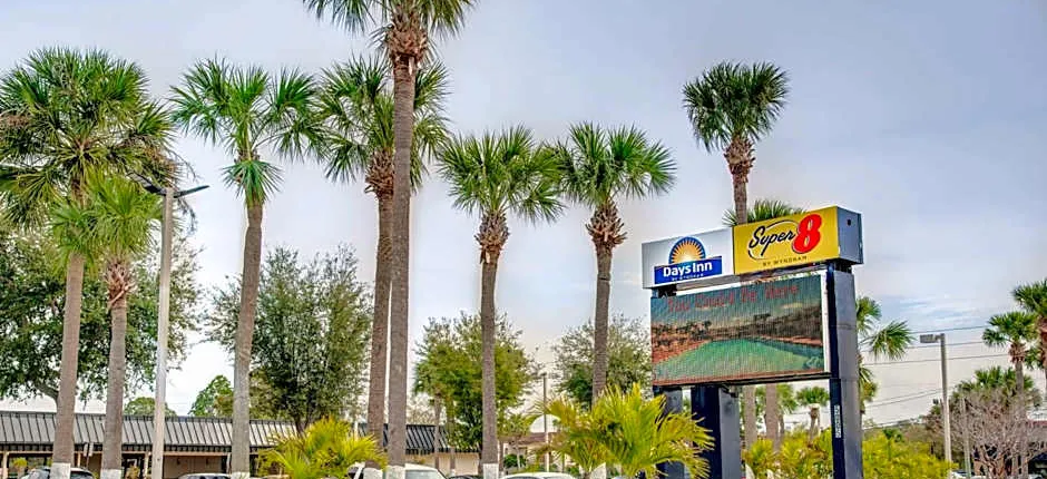 Super 8 by Wyndham St. Petersburg