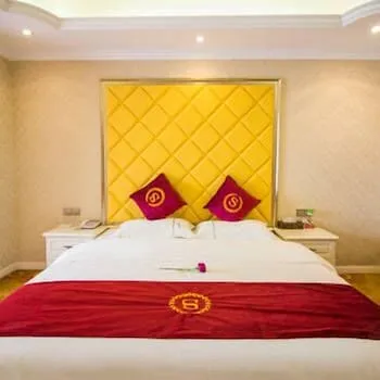 Yuntong Holiday Hotel