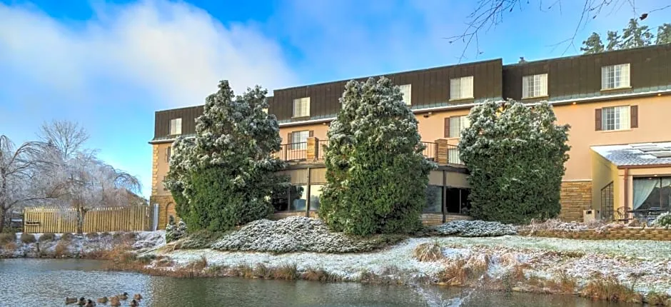 Meadowbrook Inn